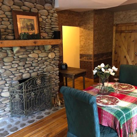 Smokies Bed And Breakfast - Evergreen Cottage Inn Pigeon Forge Exterior photo