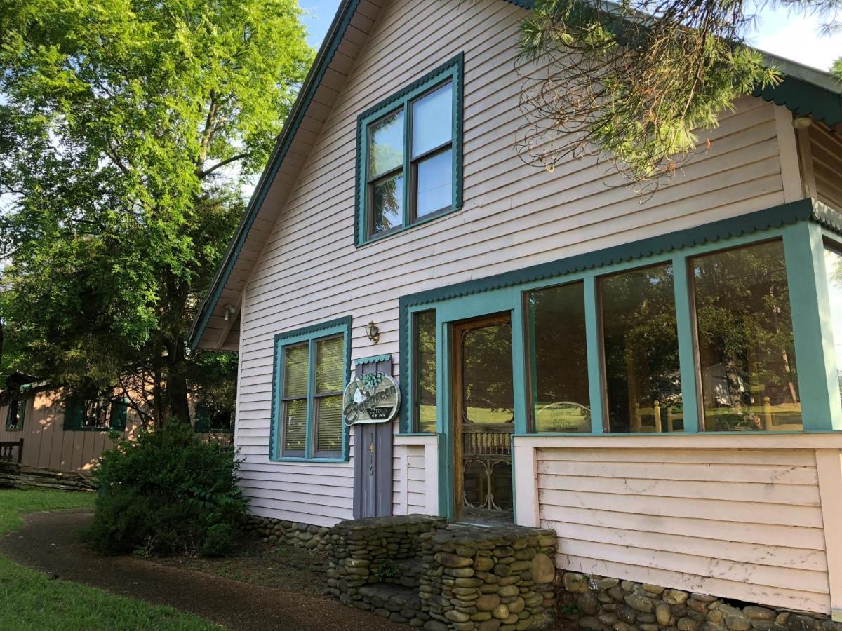 Smokies Bed And Breakfast - Evergreen Cottage Inn Pigeon Forge Exterior photo